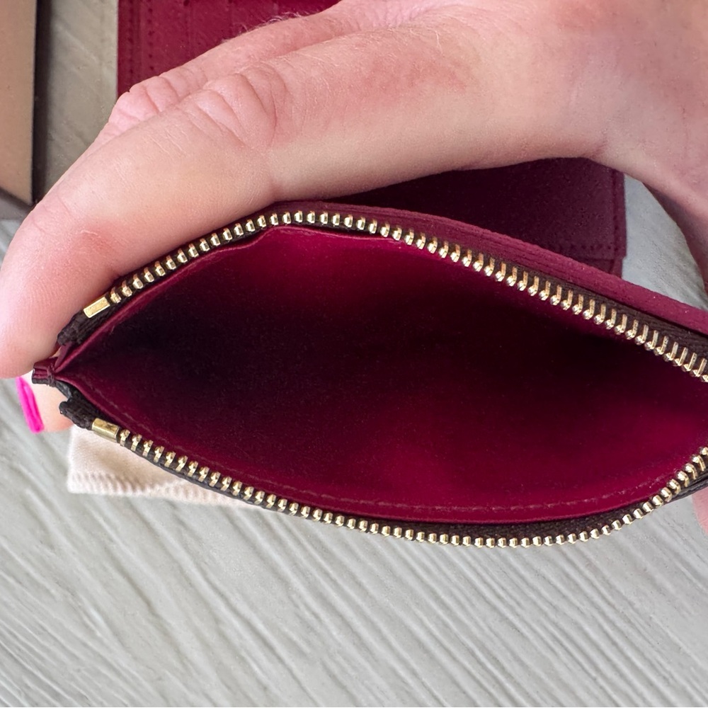 Louis Vuitton Victorine Wallet in Monogram Fuschia - Picture 9 of 12